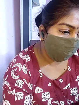 RomeoJuliet345 online show from April 15, 2026, 4:58 pm