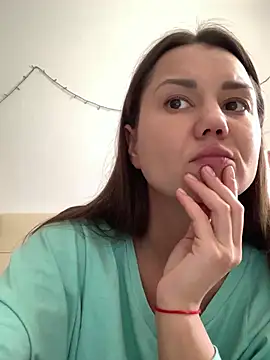 MiraMiss online show from March 5, 2026, 9:27 am