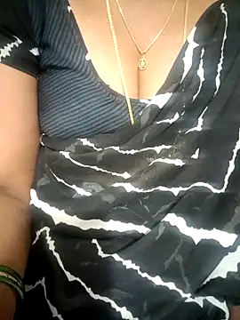 Snapshot of Telugu-mirchi chatting on February 18, 2026, 6:48 pm Telugu-mirchi online show from February 18, 2026, 6:48 pm