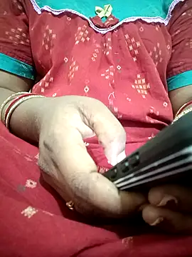 Snapshot of Telugu-mirchi chatting on February 28, 2026, 10:33 pm Telugu-mirchi online show from February 28, 2026, 10:33 pm