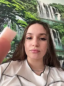 Snapshot of VixenAmour chatting on March 2, 2025, 9:32 pm VixenAmour online show from March 2, 2025, 9:32 pm