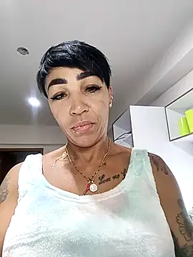 Snapshot of Alison_fitness chatting on February 9, 2025, 10:53 am Alison fitness online show from February 9, 2025, 10:53 am