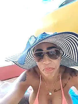 Snapshot of Alison_fitness chatting on February 15, 2025, 6:33 pm Alison fitness online show from February 15, 2025, 6:33 pm