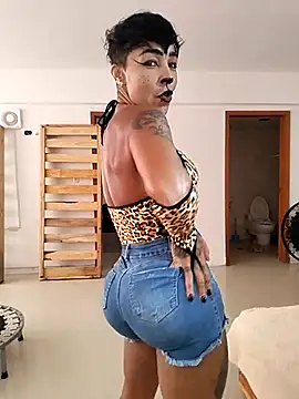 Snapshot of Alison_fitness chatting on March 2, 2025, 7:45 pm Alison fitness online show from March 2, 2025, 7:45 pm
