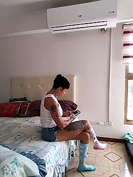 Alison fitness online show from November 21, 2025, 1:43 pm