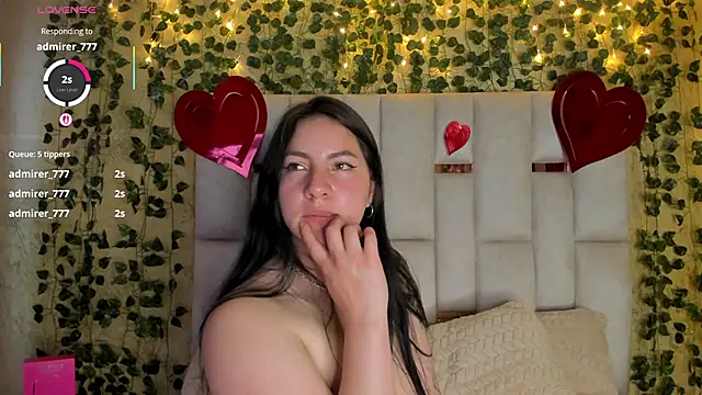 jenifer  power10 online show from February 25, 2025, 10:39 pm