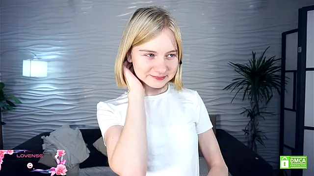 Snapshot of OdelinaFicken chatting on November 1, 2025, 5:20 am OdelinaFicken online show from November 1, 2025, 5:20 am