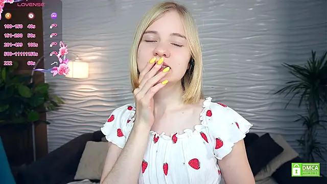 Snapshot of OdelinaFicken chatting on November 9, 2025, 4:11 am OdelinaFicken online show from November 9, 2025, 4:11 am