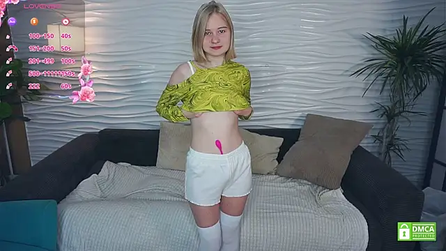 Snapshot of OdelinaFicken chatting on November 12, 2025, 4:35 am OdelinaFicken online show from November 12, 2025, 4:35 am