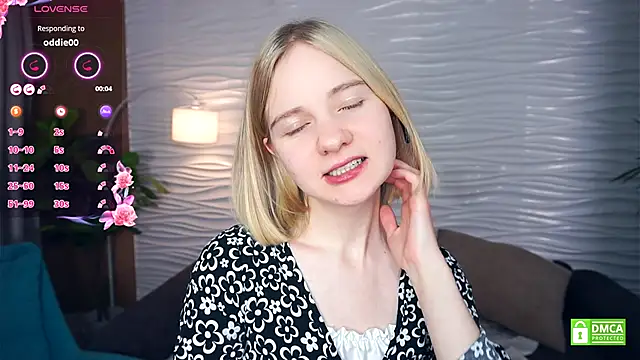 Snapshot of OdelinaFicken chatting on November 23, 2025, 4:23 am OdelinaFicken online show from November 23, 2025, 4:23 am