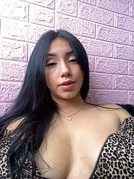 sweet kitty0110 online show from March 11, 2025, 2:40 pm