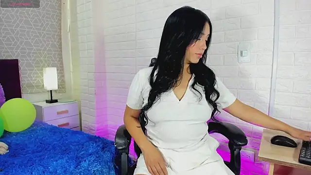 sweet kitty0110 online show from March 21, 2026, 9:29 pm