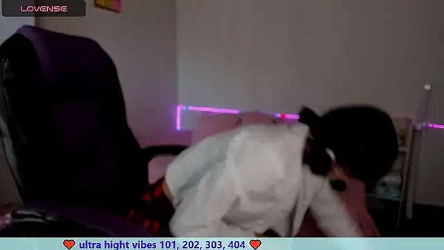 Snapshot of aiko_mori chatting on December 13, 2024, 8:15 pm aiko mori online show from December 13, 2024, 8:15 pm