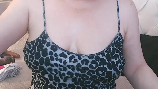 maturepriscila online show from February 22, 2025, 4:51 pm