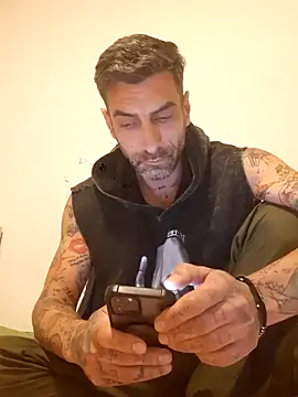 Snapshot of Italian69am chatting on April 12, 2026, 8:08 am Italian69am online show from April 12, 2026, 8:08 am