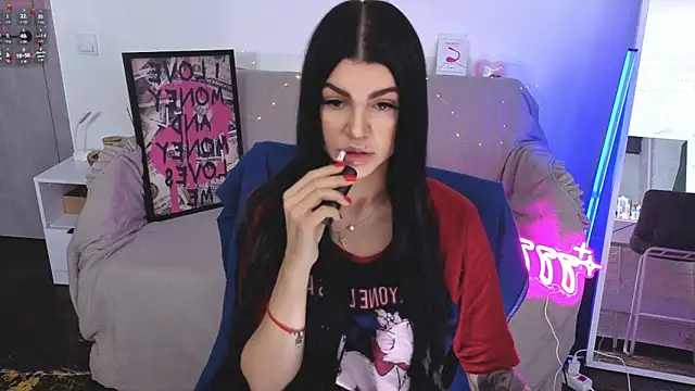 Tiffany lab online show from November 6, 2025, 8:37 am