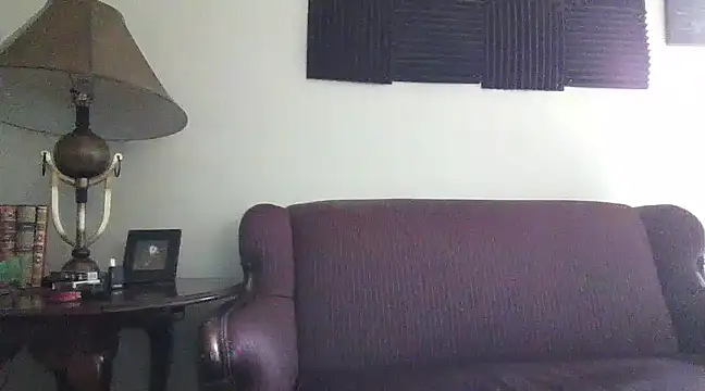 Cuminsideyou42 online show from February 14, 2025, 9:32 pm