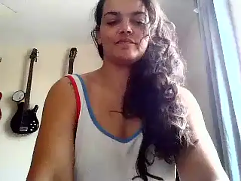 Snapshot of escritorasafada chatting on February 25, 2025, 4:10 pm escritorasafada online show from February 25, 2025, 4:10 pm