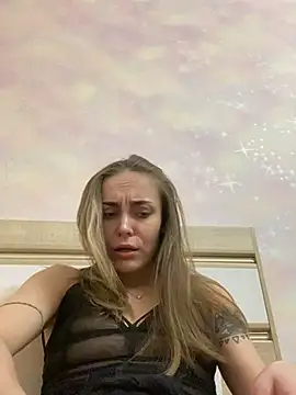 Burning girlss online show from December 25, 2024, 1:20 am