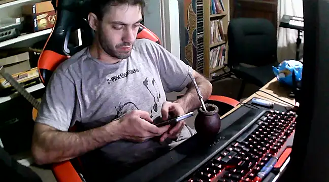 johnwood88 online show from February 27, 2025, 10:37 am