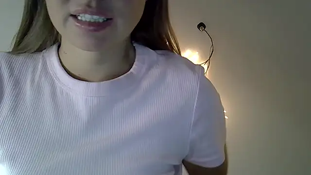 Snapshot of Lucky_Anna chatting on February 12, 2026, 8:04 pm Lucky Anna online show from February 12, 2026, 8:04 pm