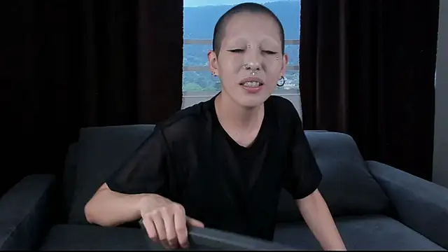 lnxmst online show from November 15, 2025, 9:54 pm