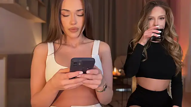 Snapshot of Julia_RL chatting on February 2, 2026, 8:29 pm Julia RL online show from February 2, 2026, 8:29 pm