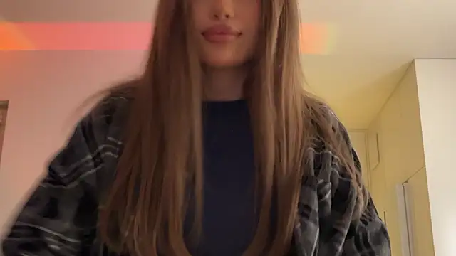 Snapshot of Julia_RL chatting on March 24, 2026, 2:05 am Julia RL online show from March 24, 2026, 2:05 am