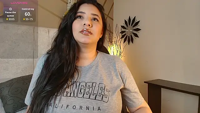 frreeya online show from March 9, 2026, 8:13 pm