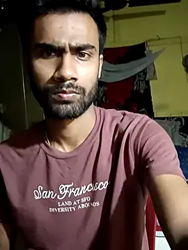 Snapshot of Skinny_Bigass_23 chatting on March 20, 2025, 8:08 pm Skinny Bigass 23 online show from March 20, 2025, 8:08 pm