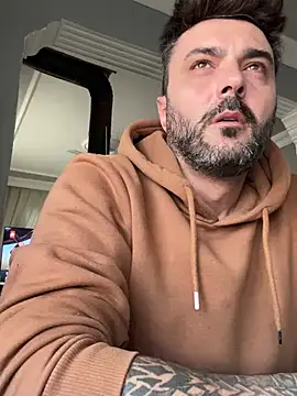 hot man eray online show from February 11, 2025, 1:09 pm