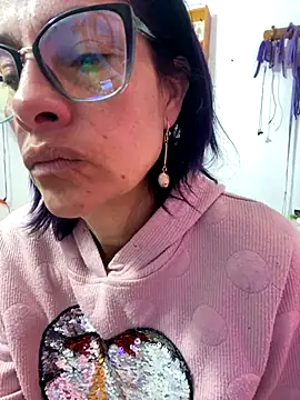 Goddess-Love- online show from November 18, 2025, 9:14 am