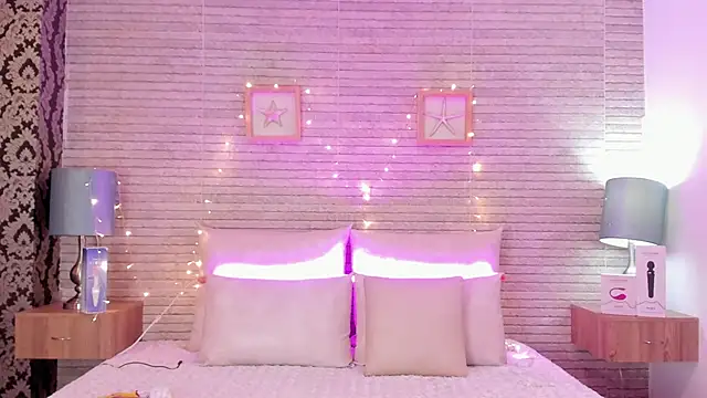 Snapshot of Catalinna_Thompson chatting on March 1, 2025, 12:01 pm Catalinna Thompson online show from March 1, 2025, 12:01 pm