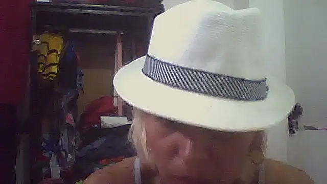 ariana crazzy online show from January 10, 2026, 1:24 pm