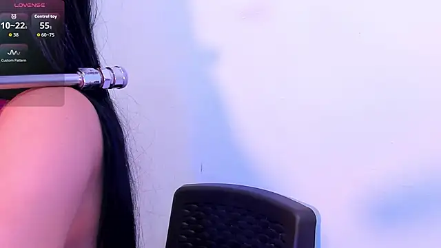 sexy mich 18 online show from February 6, 2026, 8:23 pm