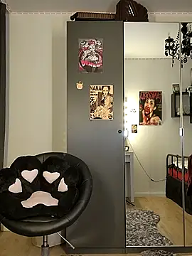 desiree-doux online show from February 11, 2026, 8:58 pm