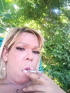 blondebitchlitle online show from December 17, 2025, 6:25 pm