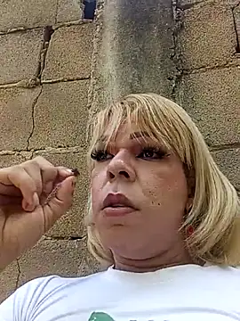 blondebitchlitle online show from February 4, 2026, 6:03 pm