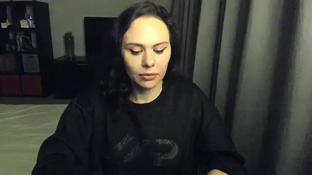 MollyCheiz online show from February 5, 2025, 9:07 pm