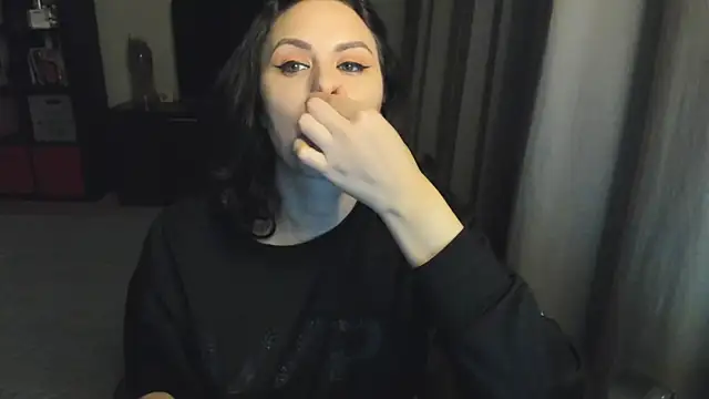 MollyCheiz online show from September 18, 2025, 10:12 pm