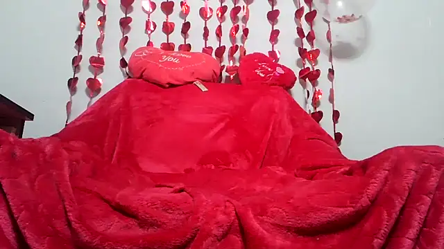 kisandgioni online show from February 5, 2025, 10:33 pm