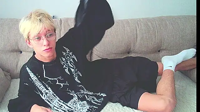 Ostin meow online show from December 9, 2024, 8:22 am