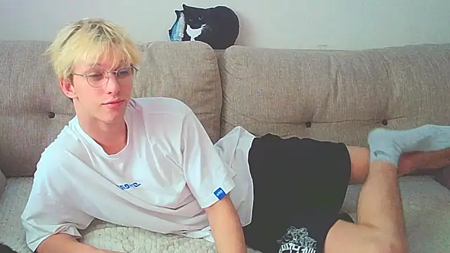 Ostin meow online show from December 28, 2024, 8:05 am