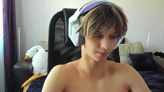 Ostin meow online show from September 17, 2025, 6:26 am