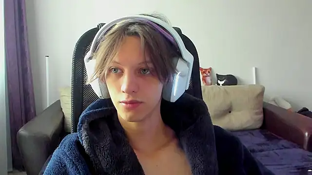 Ostin meow online show from November 5, 2025, 7:41 am