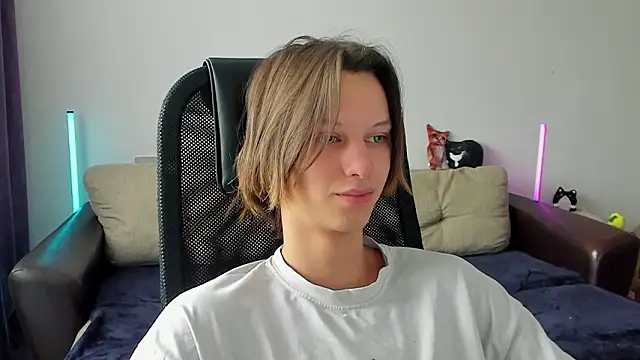 Ostin meow online show from March 14, 2026, 6:19 am