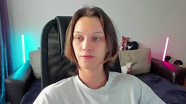 Ostin meow online show from April 14, 2026, 12:33 pm