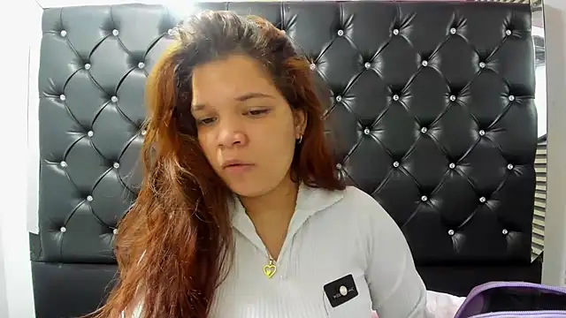 MelanyCarter18 online show from December 2, 2025, 2:45 pm