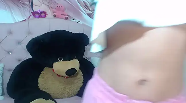 Bonnie-Kim online show from December 31, 2024, 1:19 pm