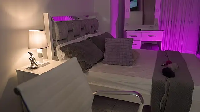 Camilaa bueno online show from December 22, 2024, 10:25 pm